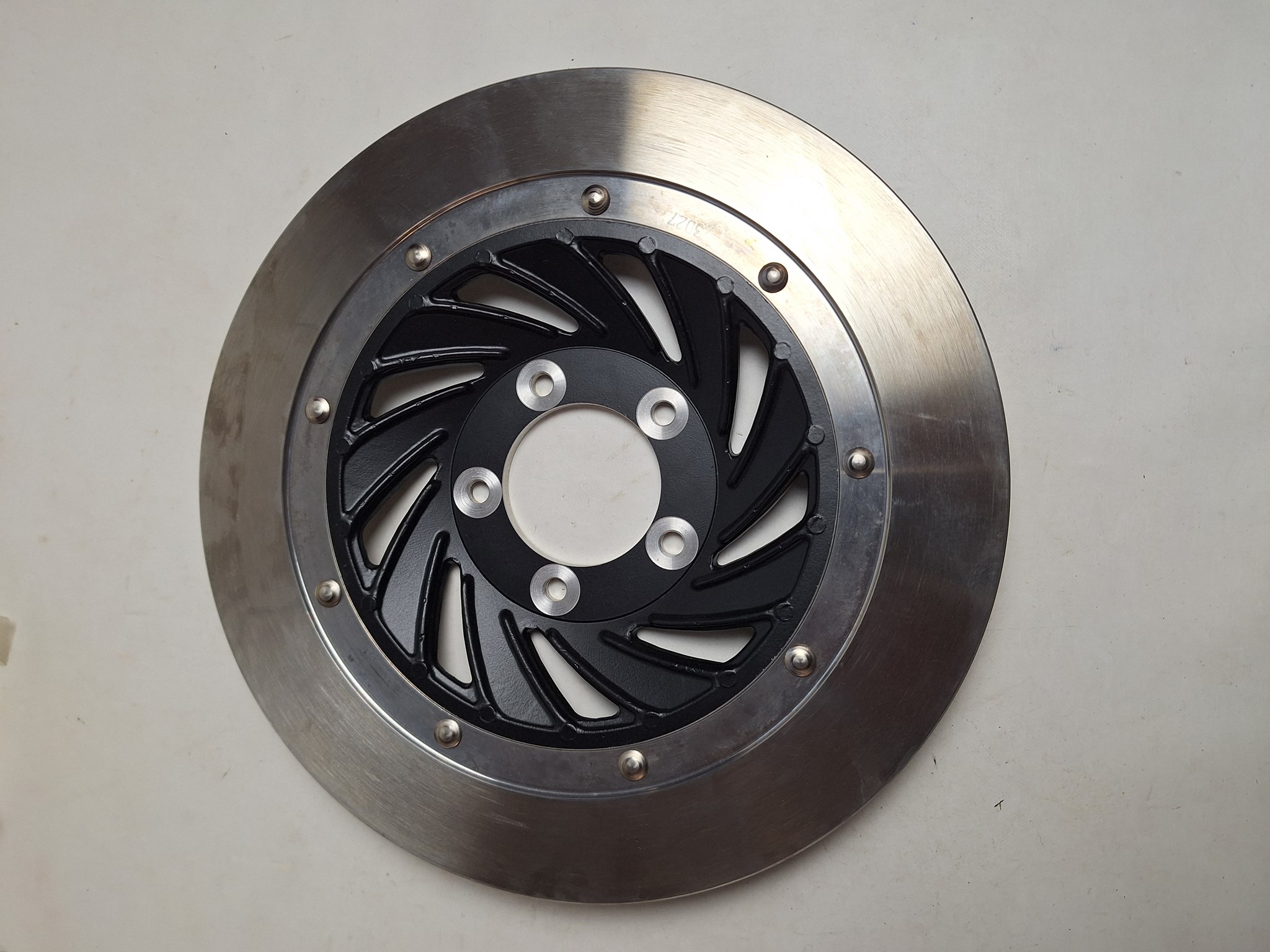 Picture of BREMSSCHEIBE VORNE  45120-MB7-610